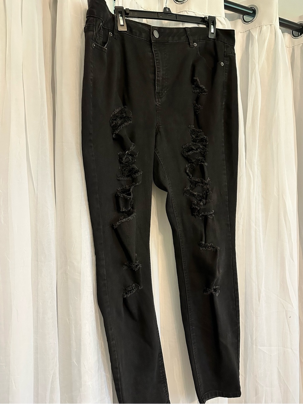 Twenty-One Black Premium Black Distressed Women’s Jeans - Classic Street Style - Picture 1 of 7